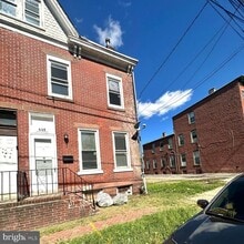Building Photo - 448 W Hanover St