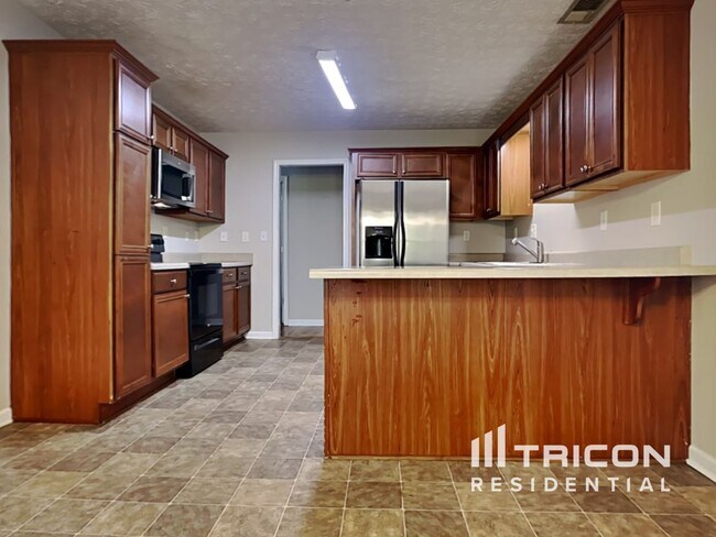 Building Photo - 45 Shadowbrook Ct
