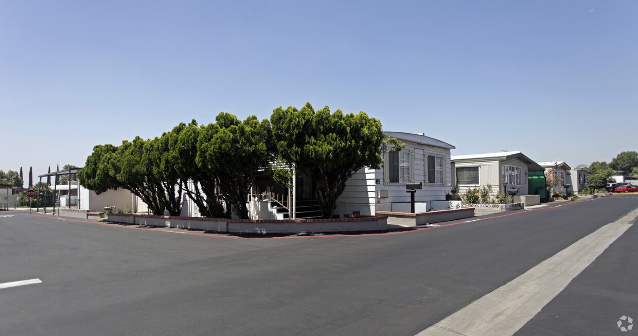 Building Photo - Rialto I & II MHCs