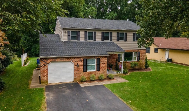 Building Photo - 929 Clyde Ln
