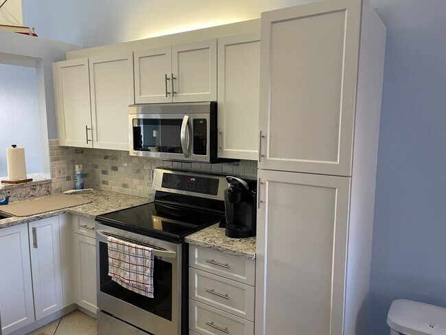 Foto del edificio - 380 Robin Hood Cir. #201 - Laurie