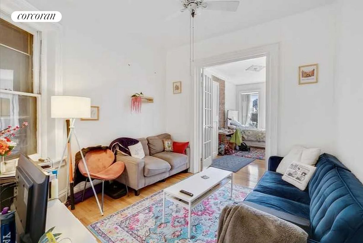 Foto principal - 423 E 84th St