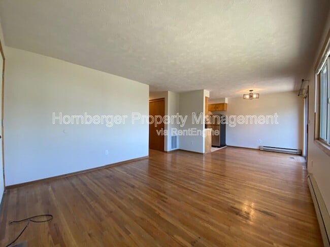 Building Photo - 4119 N Howard St