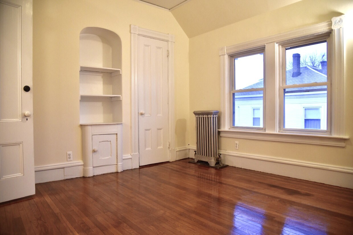 Primary Photo - 292 Wilder St