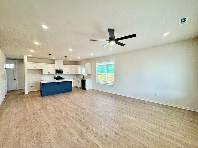 Foto del edificio - 5909 SW Messenger Ave