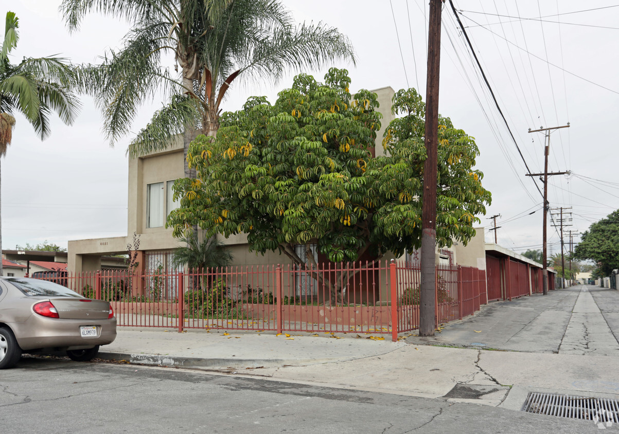 Building Photo - 6021 Muller St