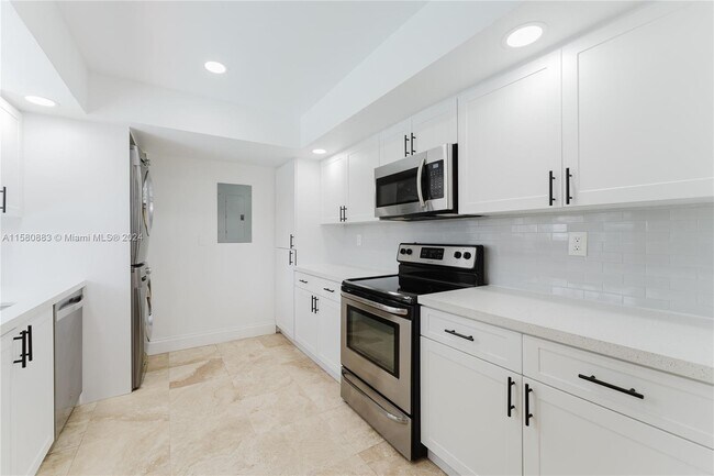 Foto del edificio - 2101 NE 63rd St