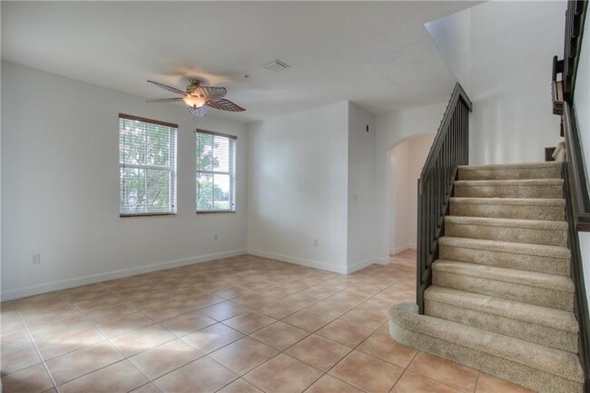 Building Photo - 150 Jacaranda Country Club Dr