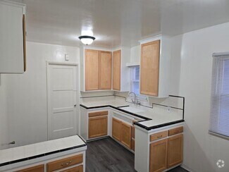 Building Photo - 2518 W 48th St
