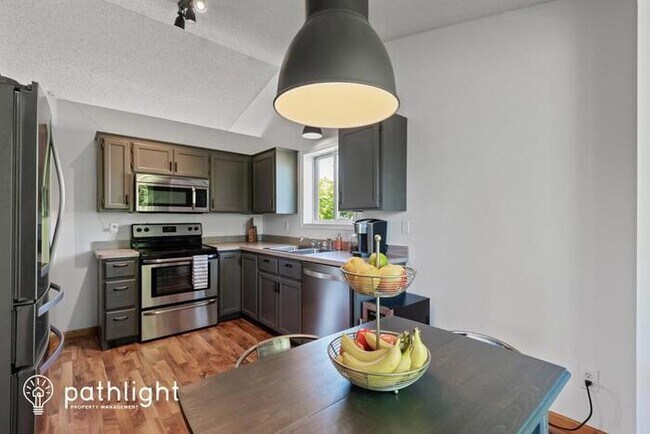 Foto del edificio - 111 Charity Cir, Montrose, MN, 55363