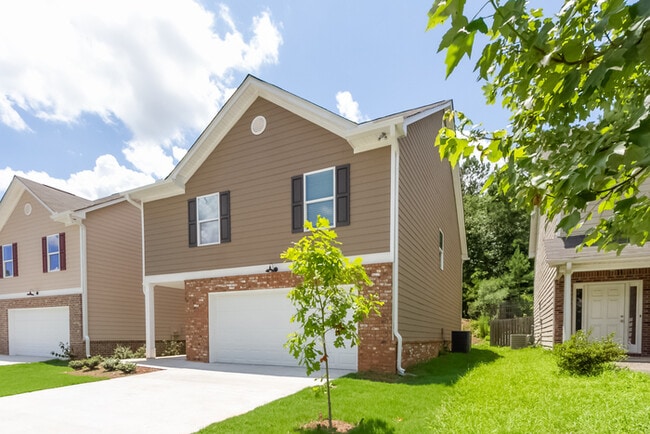 Building Photo - 474 Kirkland Dr