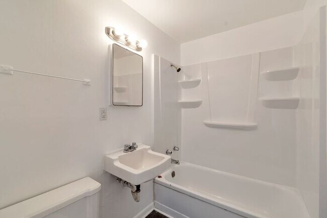 Foto del edificio - 1251 Upham St