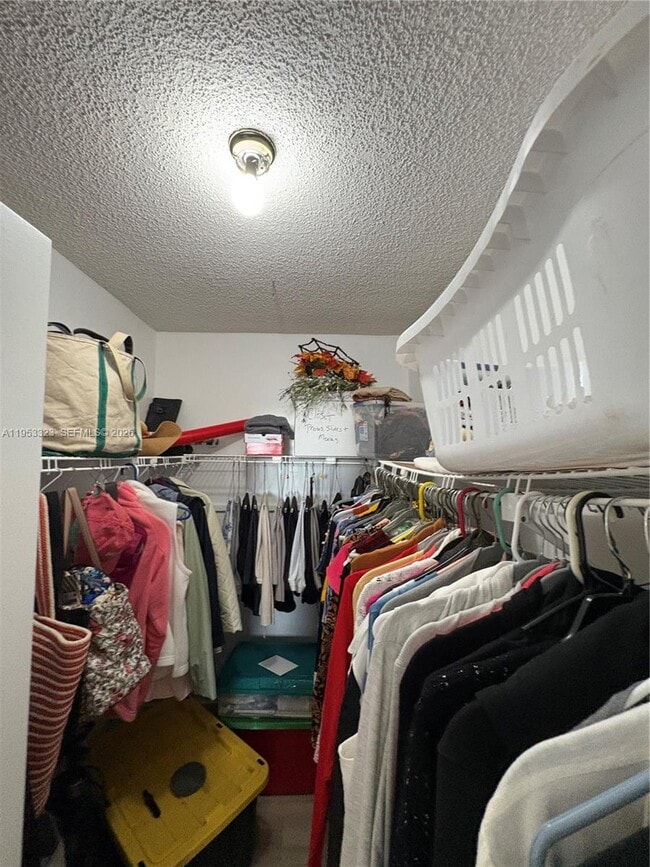 Foto del edificio - 1470 NE 123rd St