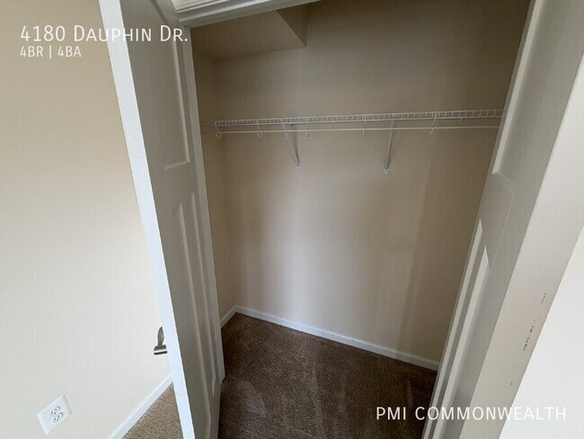 Building Photo - 4180 Dauphin Dr