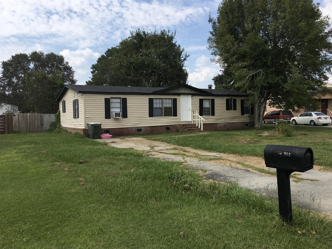 Building Photo - 954 Whippoorwill Way