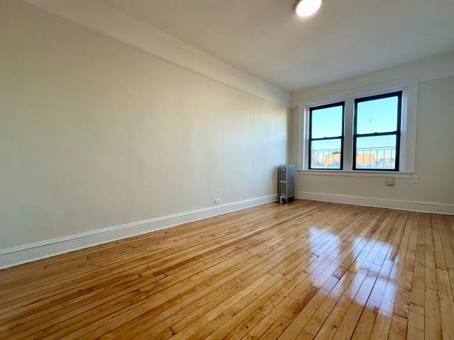 Foto principal - 1 bedroom in BRONX NY 10461