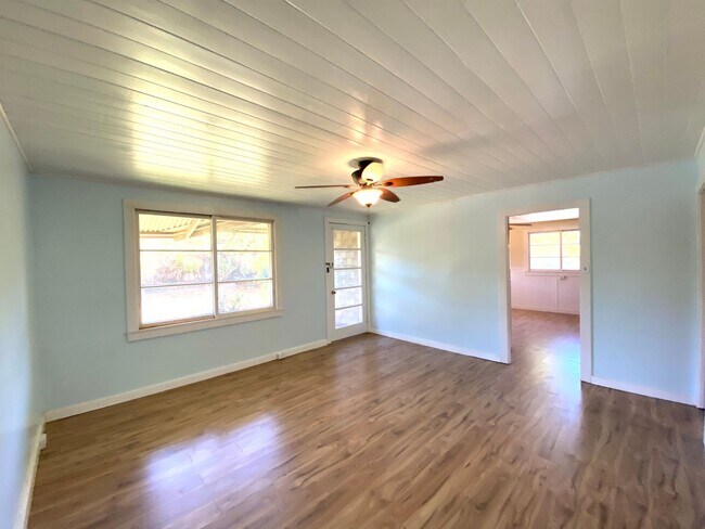 Foto del edificio - Charming 2-Bedroom Home in Prime Waimea Lo...
