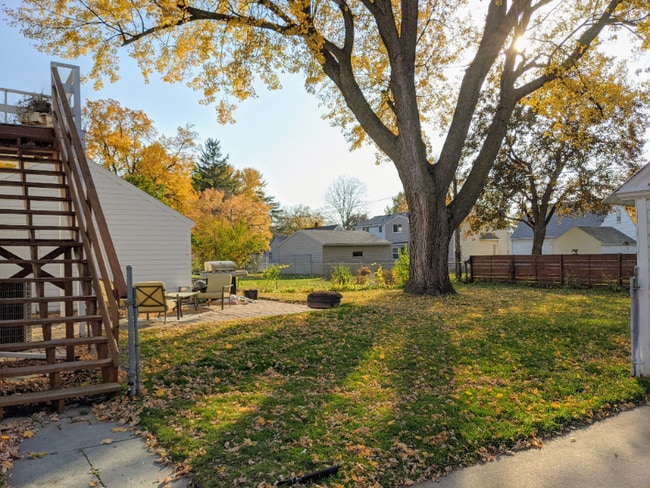 Foto del edificio - 1215 7th Ave SE