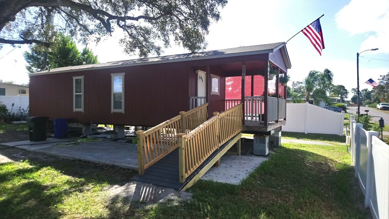 Primary Photo - Cozy 1-Bedroom Mobile Home in Holiday, FL
