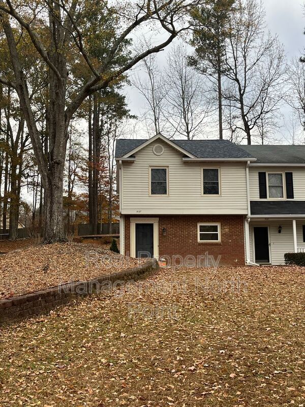 Foto del edificio - 5127 Village Green Way