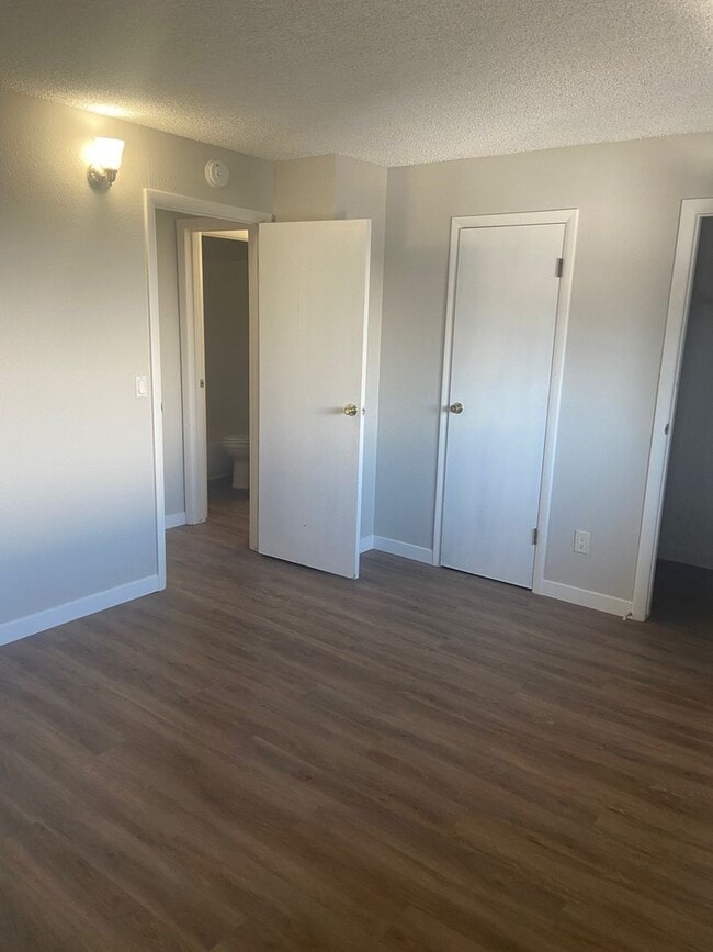 Photo - 3009 Madison Ave M-309 Apartment