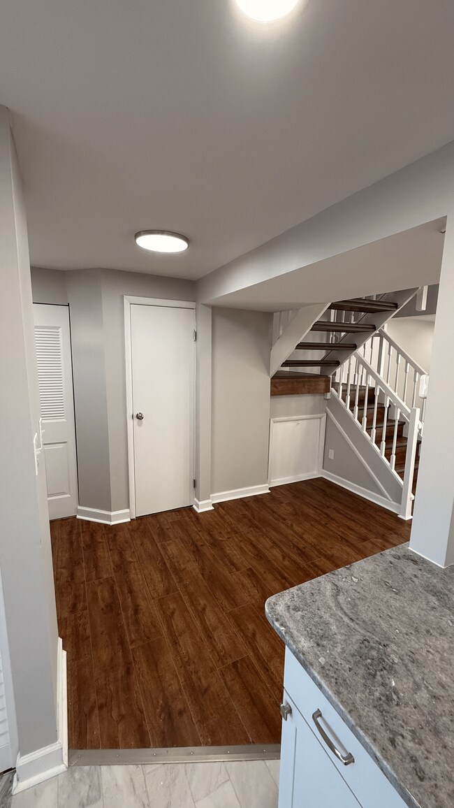 Pasillo - 1319 Peabody Dr