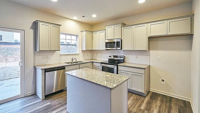 Building Photo - Room in Single Family Home on N Great White Way