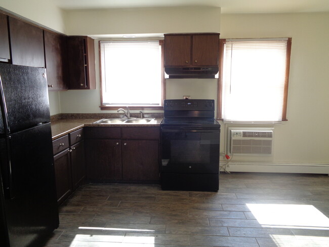 Building Photo - 7323 W 79th St
