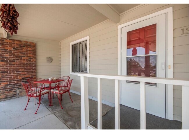 Foto del edificio - 13509 Pierce Arrow Rd NE