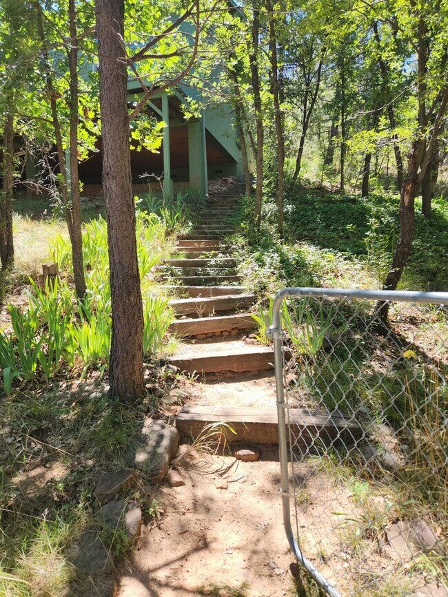 Foto del edificio - Live in The Pines ~ 2 Bed / 2 Bath for Lease