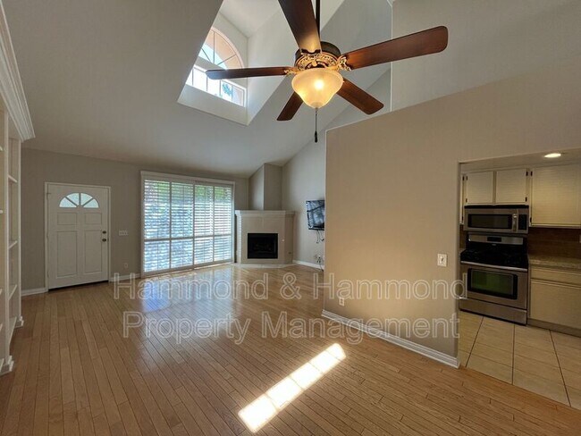 Foto del edificio - 22243 Shadow Valley Cir