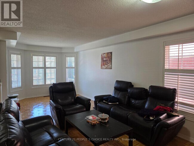 Building Photo - 11 Citronella Ln