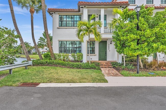 Building Photo - 11541 SW 15th Ave