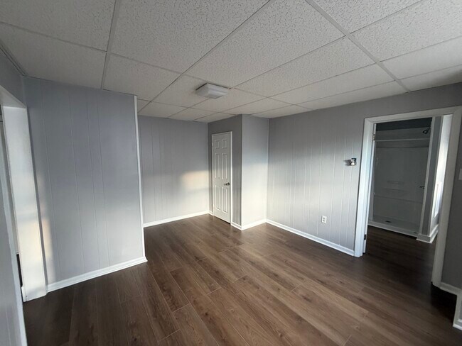 Foto del edificio - 300-306 W Main St