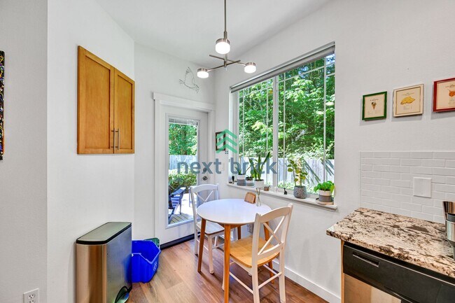 Foto del edificio - 2 BED & 2 BATH CONDO FOR RENT