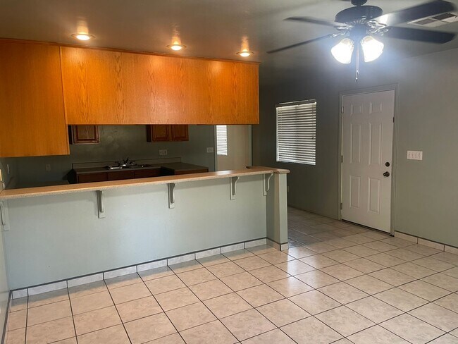 Foto del edificio - 939 Baldwin Rd