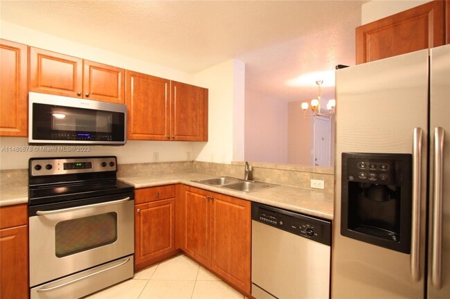 Foto del edificio - 619 E Sheridan St