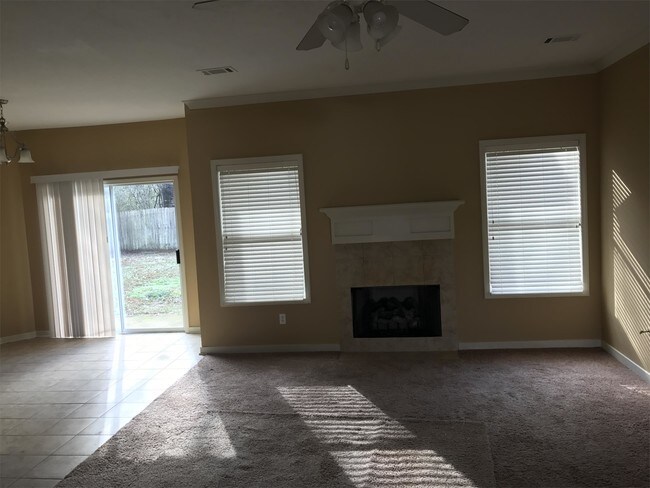 Building Photo - 107 Newport Dr