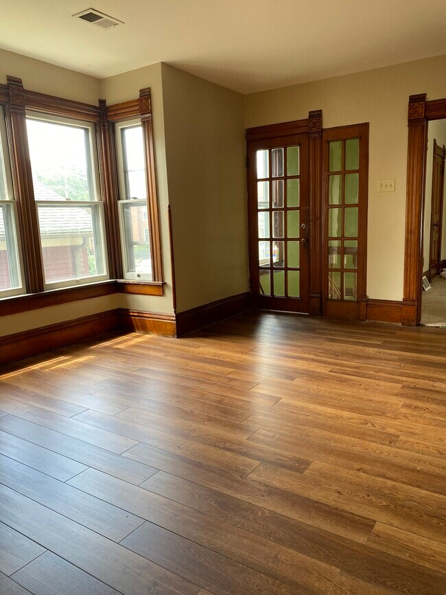 den/dining/office - 4729 7th Ave