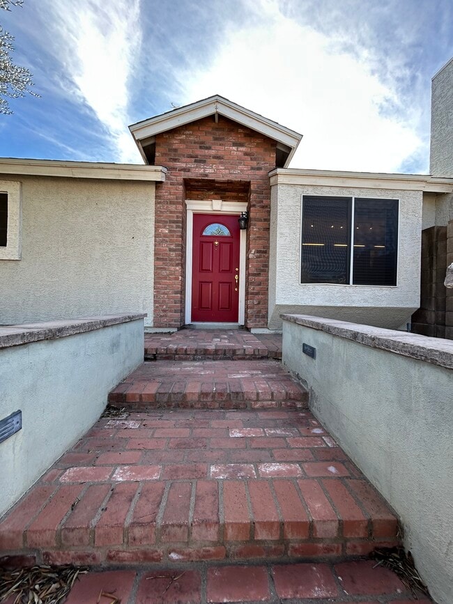 Foto del edificio - 2652 N Sericin Cir