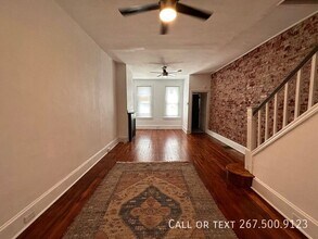 Building Photo - 2049 E Cambria St