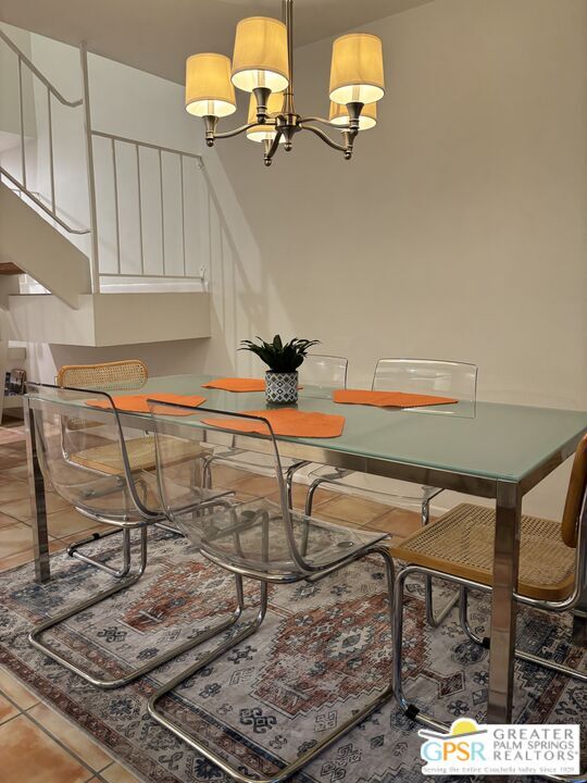 Foto del edificio - 2166 N Indian Canyon Dr