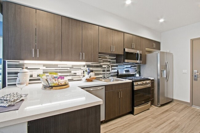 Building Photo - &Pico