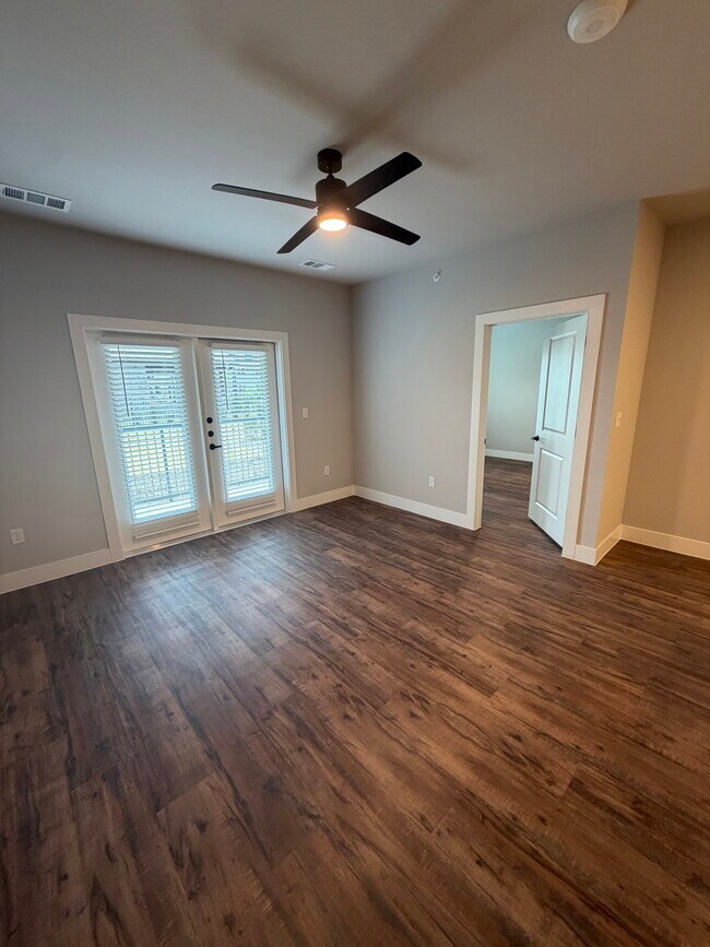 Foto del edificio - 11325 Farm to Market Road 156 Apt #6106, Justin, TX 76247 - 1 BR 1 BA condo