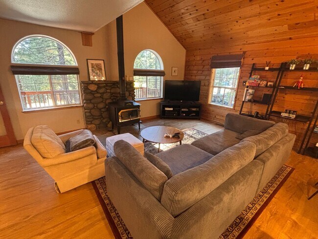 Foto del edificio - 6-Month Ski Lease in Tahoe Donner, Availab...