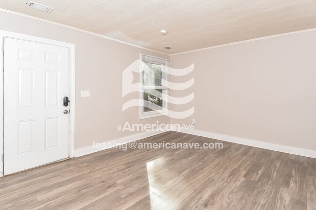 Foto del edificio - 2117 Roosevelt Dr