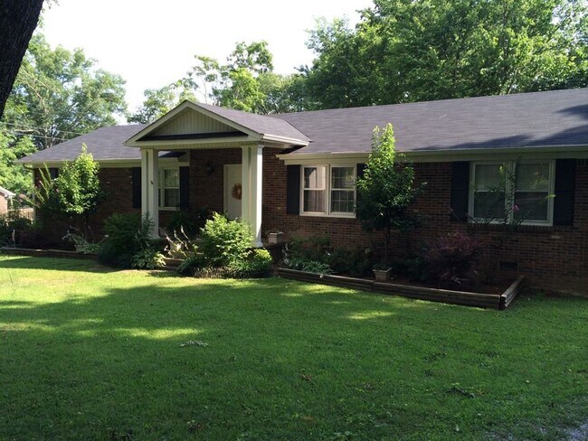 Foto del edificio - 215 Navaho Trl