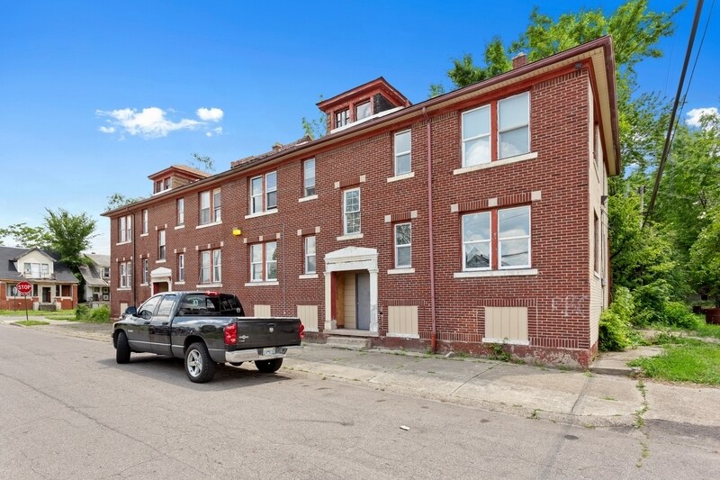 Foto principal - 7405 Garden St