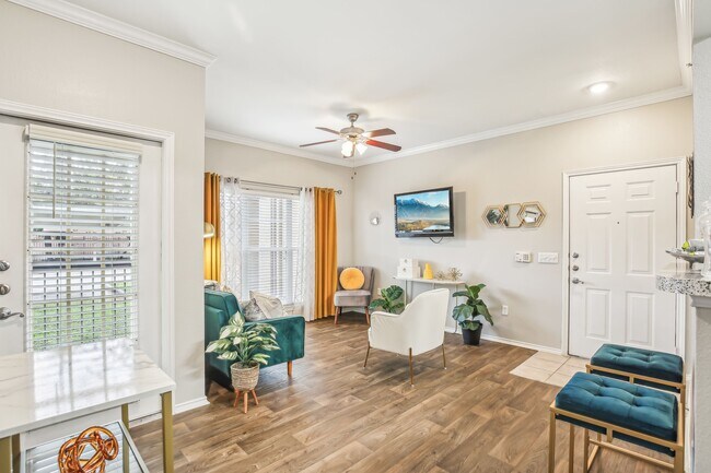 Foto del edificio - Stone Canyon Apartment Homes