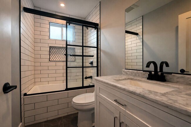 Foto del edificio - 1307 Tamarind Ave